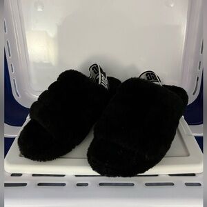 UGG Fluff Yeah Slippers - Size 7